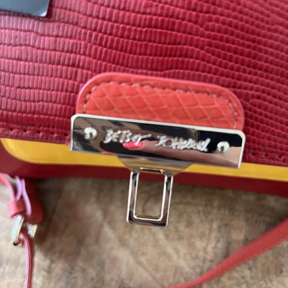 NWT Betsy Johnson Bag - Picture 4 of 10
